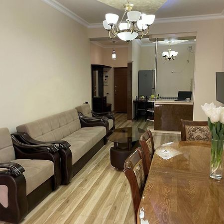 Arami Apartment Yerevan Ngoại thất bức ảnh
