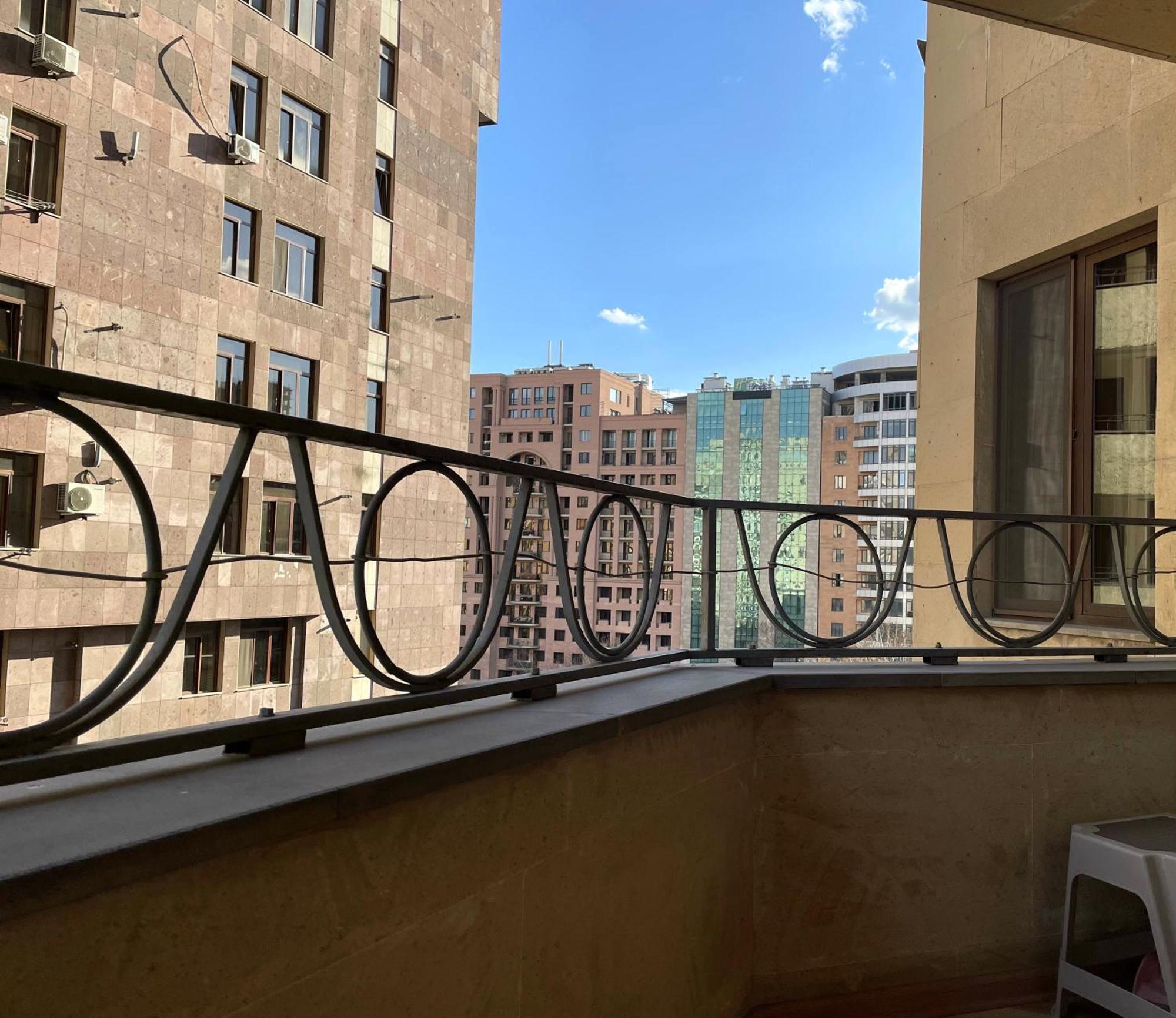 Arami Apartment Yerevan Ngoại thất bức ảnh